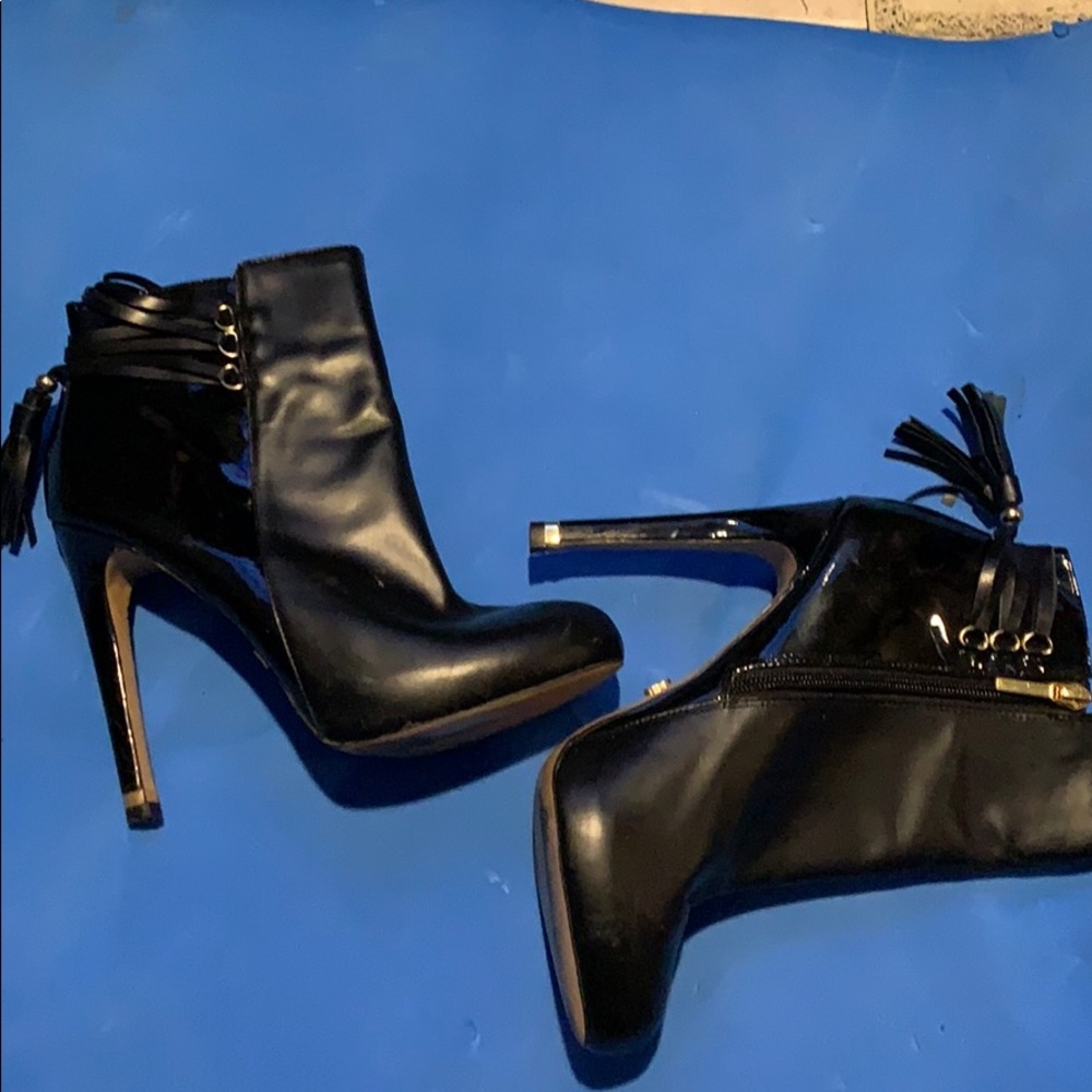 High heel black ankle boot 7.5B